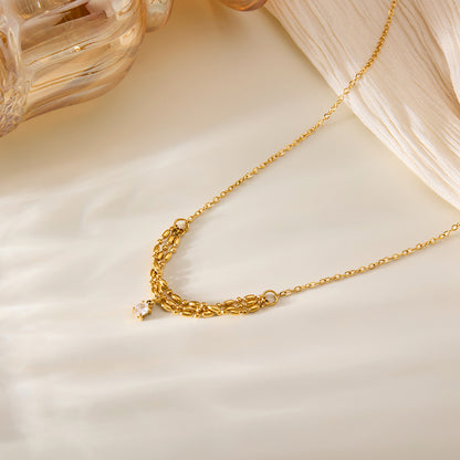 Niche Twisted Cubic Zirconia Necklace