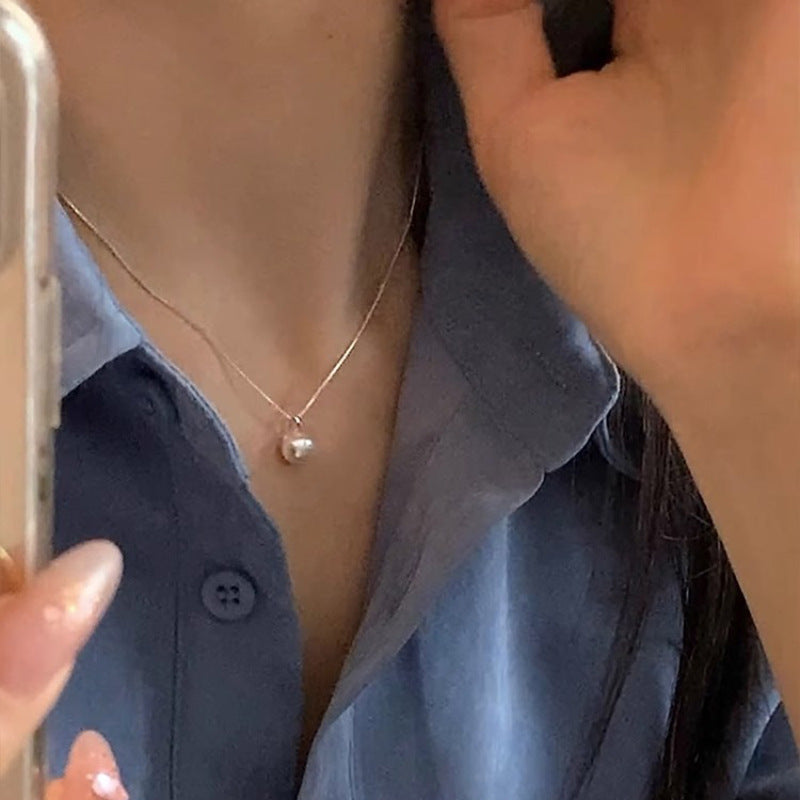 Minimalist Pearl Necklace