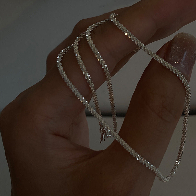 Twisted Shiny Necklace