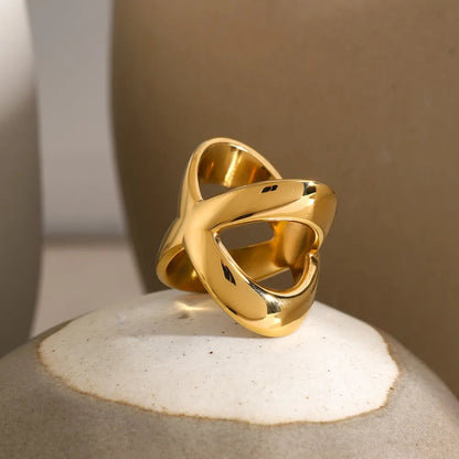 Crisscross Ring